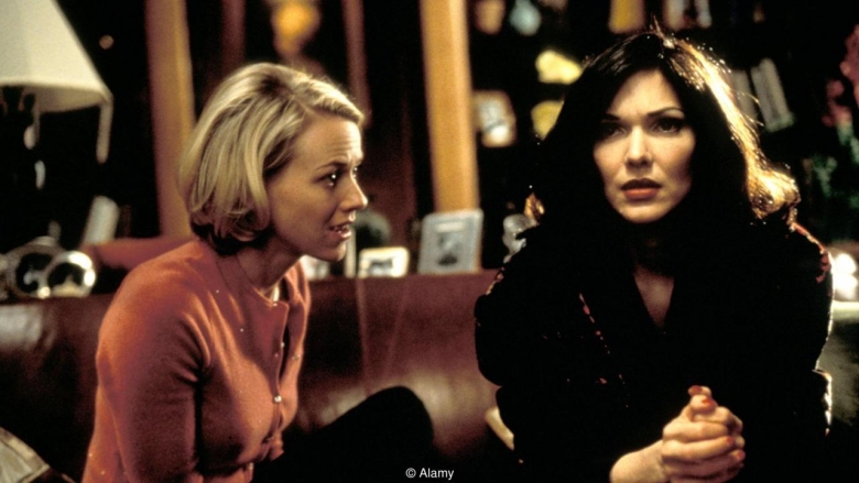 David Lynch İmzalı Konusu ve Kurgusu ile Beyin Yakan Film: Mulholland Drive Analizi