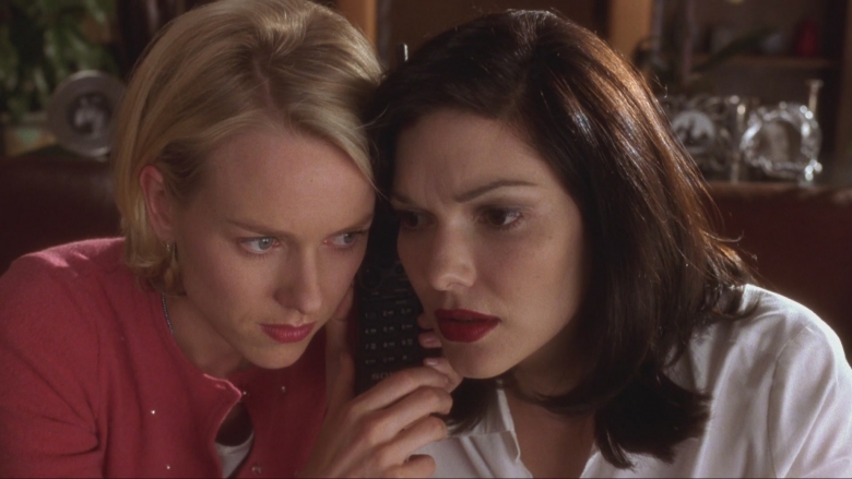 David Lynch İmzalı Konusu ve Kurgusu ile Beyin Yakan Film: Mulholland Drive Analizi